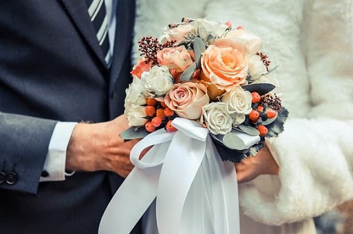 Een bruids- of huwelijksregister is een lijst met huwelijksgeschenken die een verloofd paar van tevoren