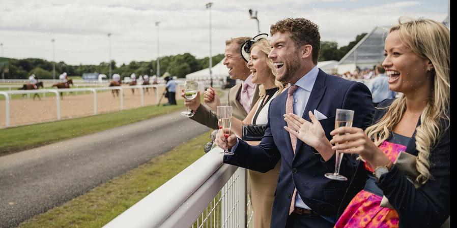 Je kunt de feestruimte versieren met Kentucky Derby