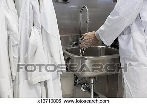 Hoe witte laboratoriumjassen te wassen