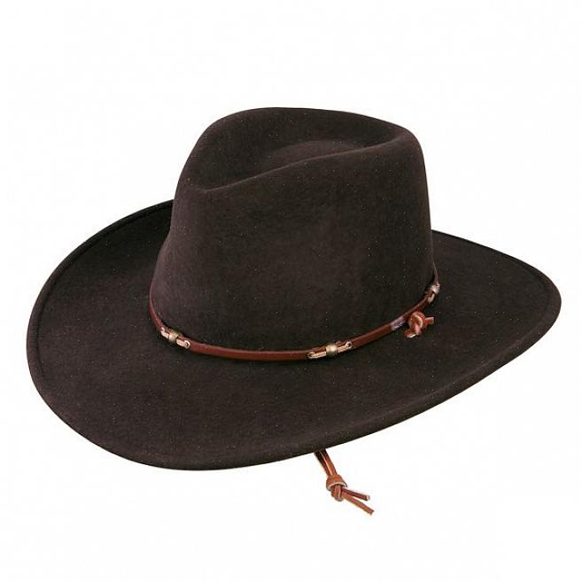 Een haarvilten hoed kan ongeveer een volledige maat kleiner worden gemaakt