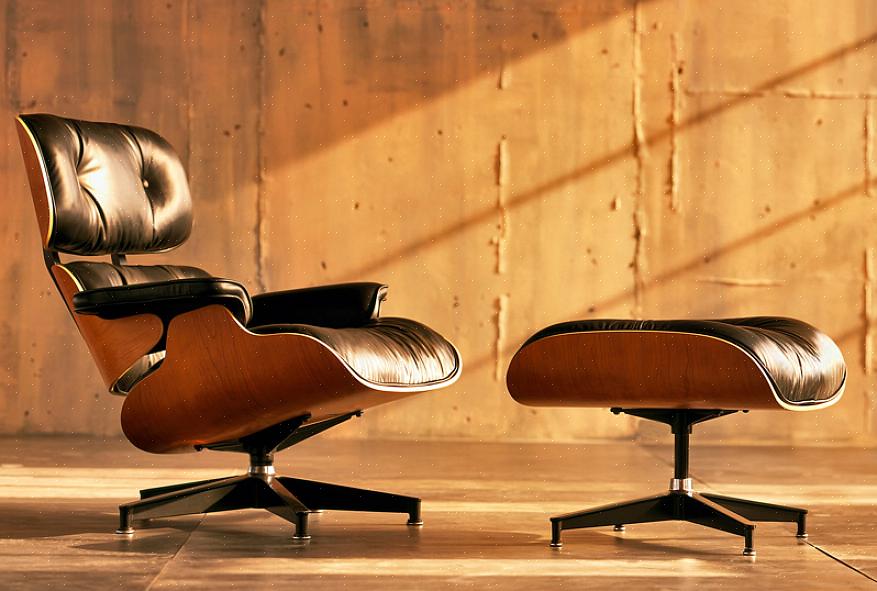 De huidige geautoriseerde productie van dit ontwerp heet de Eames Executive Chair van Herman Miller