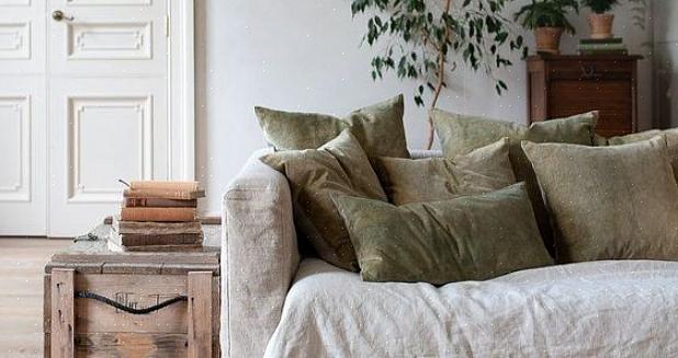 In een modern interieur kunnen sofa's op vloerniveau een impact hebben