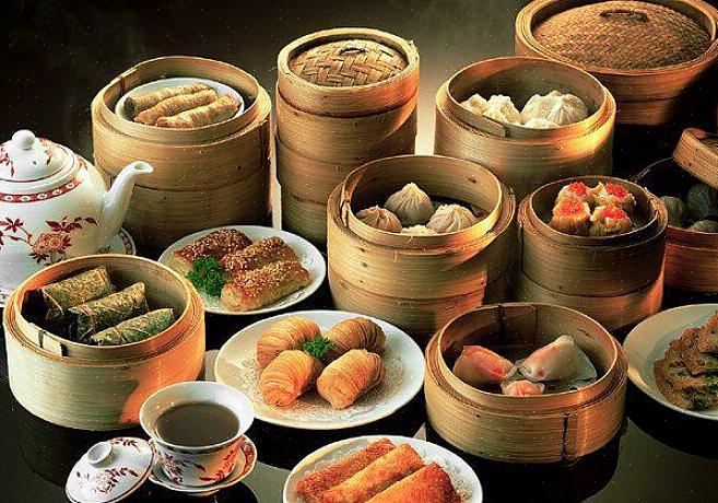 Deze verzameling Europese Chinese gerechten vertegenwoordigt misschien geen traditioneel nieuwjaarsfeest