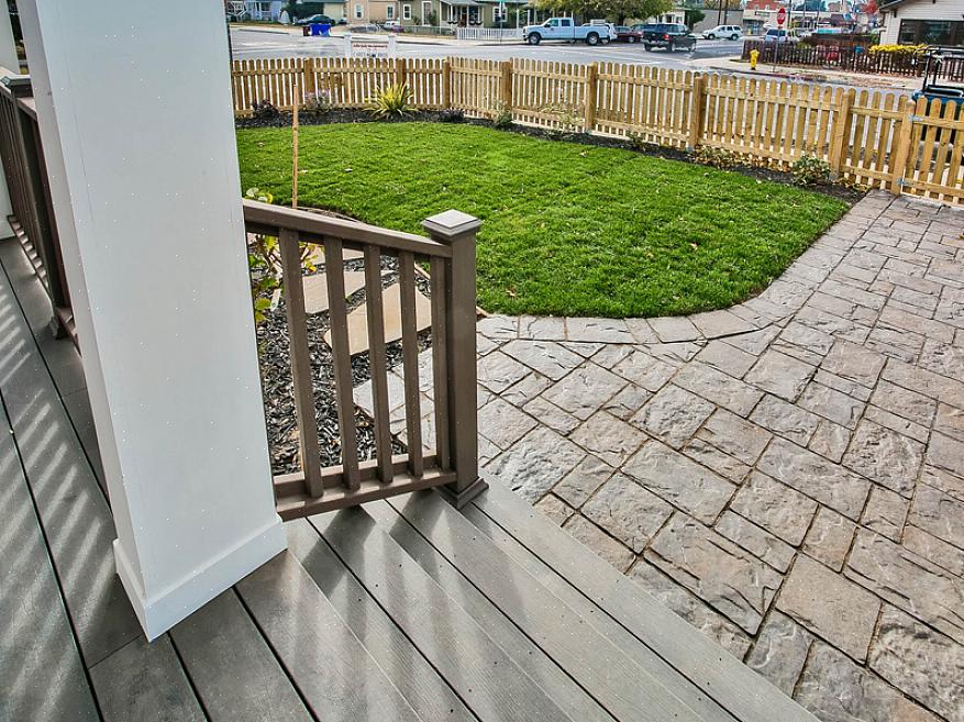 Misschien wilt u PVC-terrasplanken kopen als u een lichter materiaal wilt dat gemakkelijker te hanteren