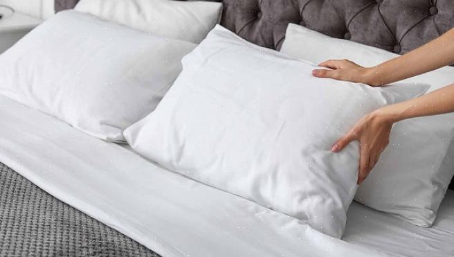 Hoe u met polyester gevulde bedkussens kunt opfrissen