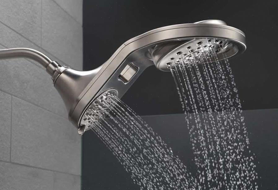Douches variëren van doe-het-zelf geprefabriceerde units tot aangepaste douches die duizenden dollars kosten