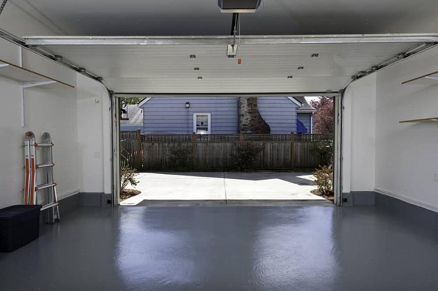 Is om de deur te isoleren met een garagedeurisolatieset