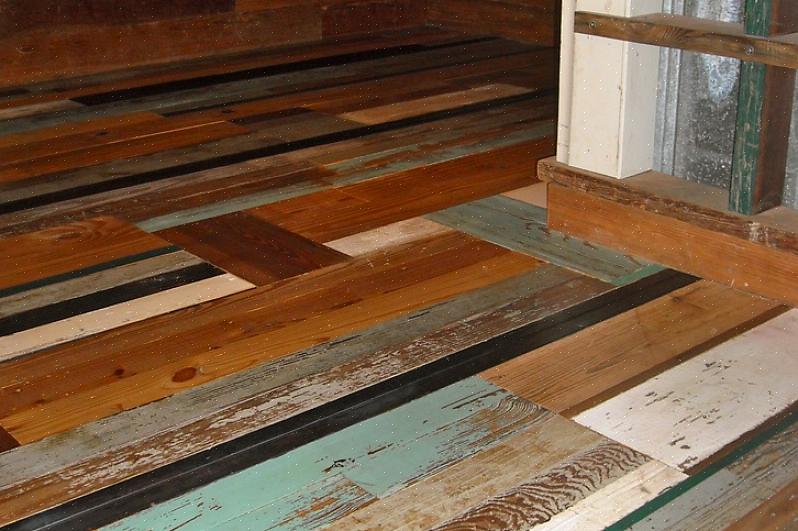 Verrassend genoeg komen de meeste teruggewonnen houten vloeren uit andere delen van het gebouw dan de vloer