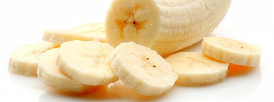 Gele dessertbananen worden gekweekt uit gemuteerde soorten bananenplanten die toevallig fruit produceerden