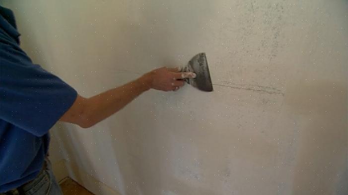 Geduldig genoeg moet zijn om meerdere lagen voegmassa aan de muur toe te voegen