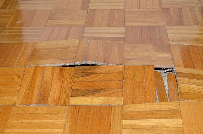 Hoe water van houten vloeren te verwijderen